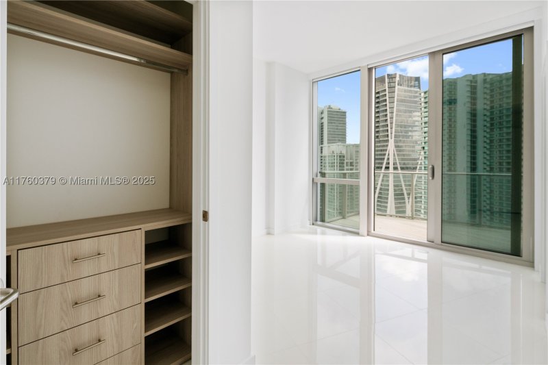 Condo for sale at Paramount Miami WorldCenter 4203