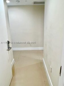 Comprar apartamento no Beachwalk T3102