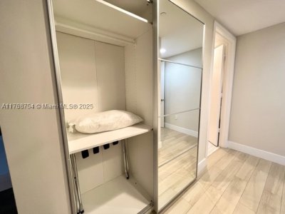Comprar apartamento no Beachwalk T3102