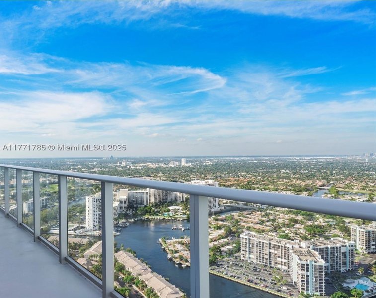 Condo for sale at Hyde Beach House T4301