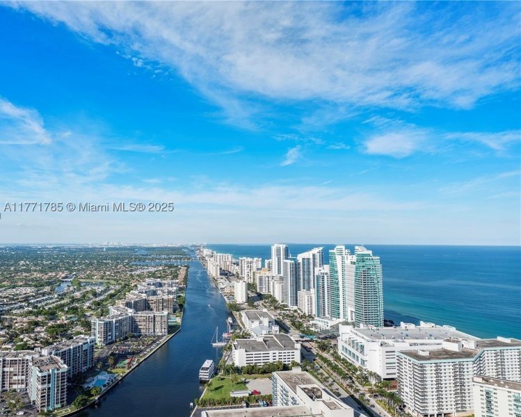 Condo for sale at Hyde Beach House T4301