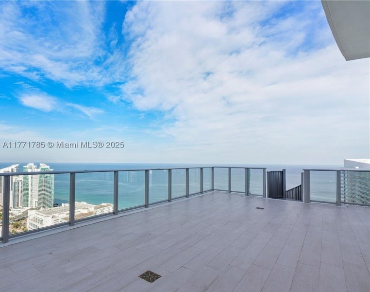 Condo for sale at Hyde Beach House T4301