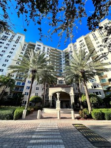 Turnberry Village South Apt #1012