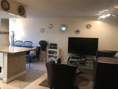 Comprar apartamento en Plaza of the Americas 701
