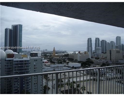 Comprar apartamento en Madison Miami W-2101