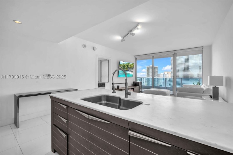 Comprar apartamento no Epic Miami 4012
