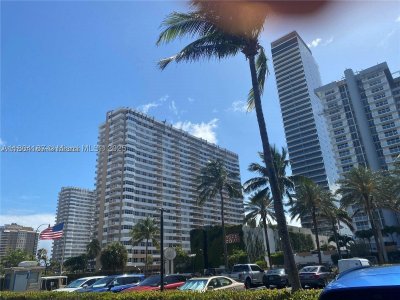 Aluguel de apartamento no The Hemispheres 2B