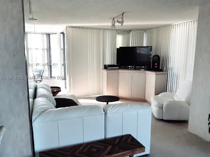 Condo for sale at Mystic Pointe 500 3001