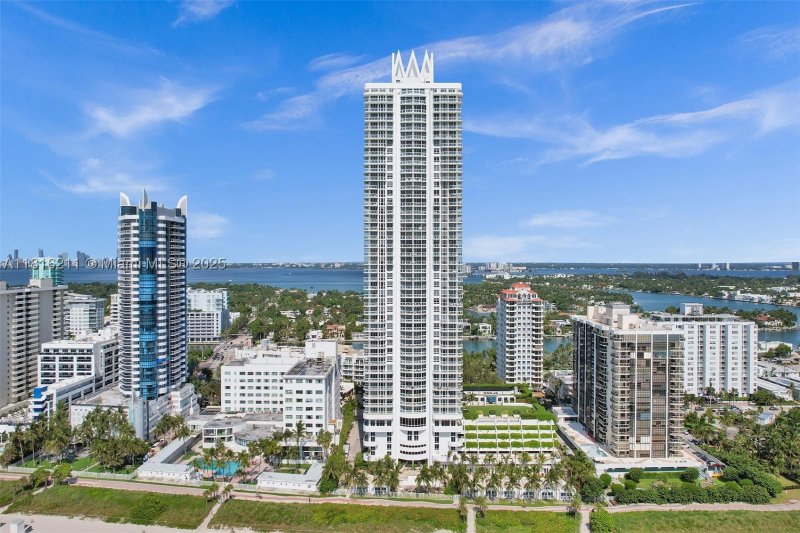 Comprar apartamento en Akoya 2403
