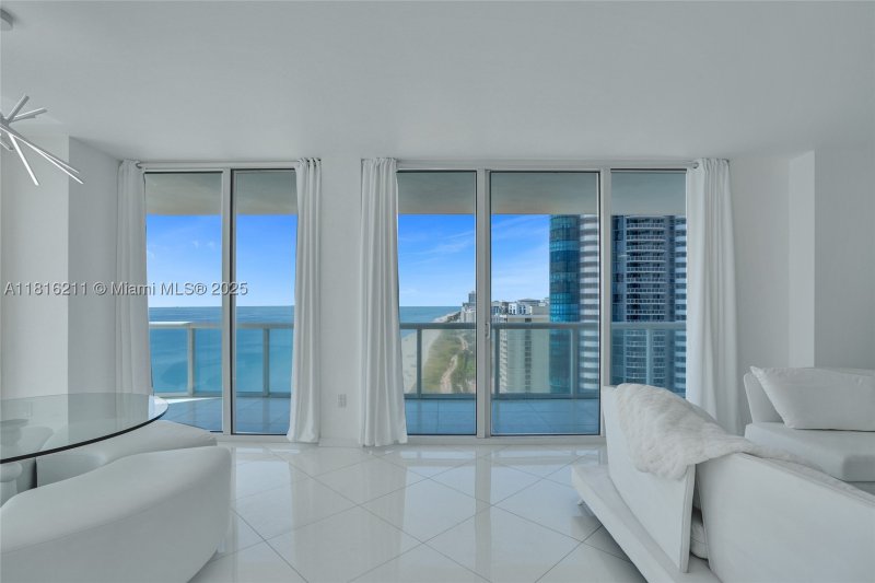 Comprar apartamento en Akoya 2403
