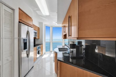 Comprar apartamento en Akoya 2403
