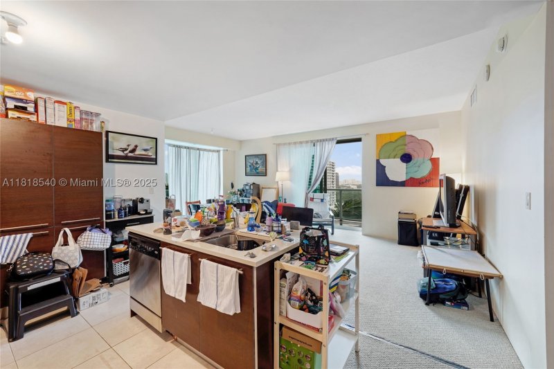 Condo for sale at Quantum 1411