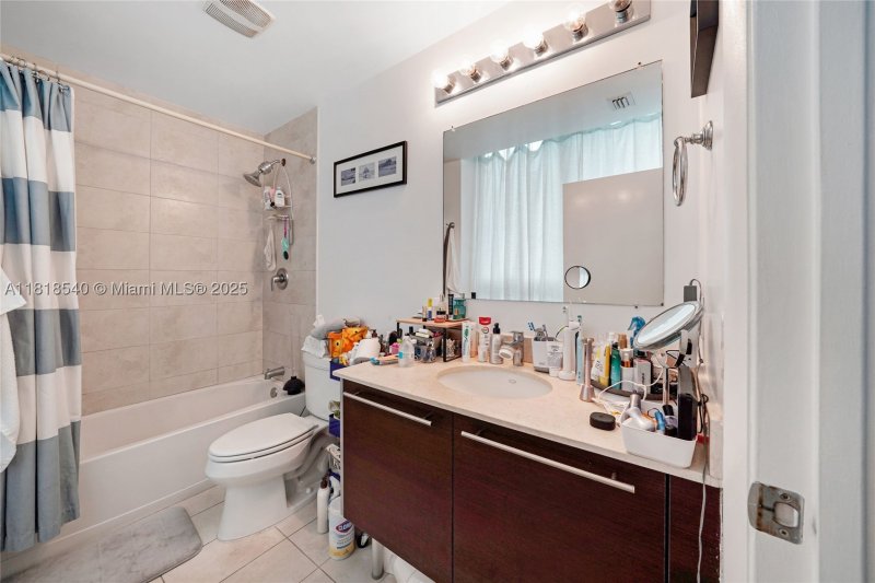 Condo for sale at Quantum 1411