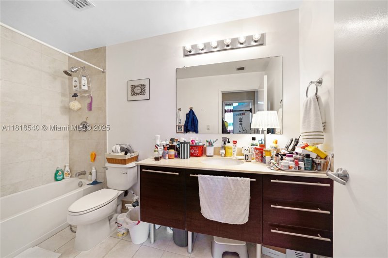 Condo for sale at Quantum 1411