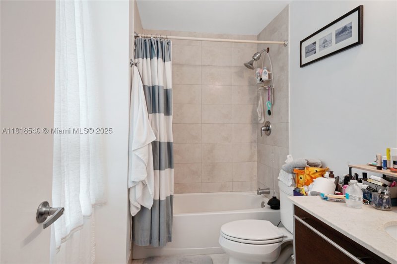 Condo for sale at Quantum 1411