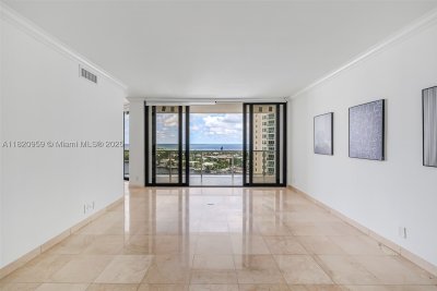 Comprar apartamento en Hamptons West 1412