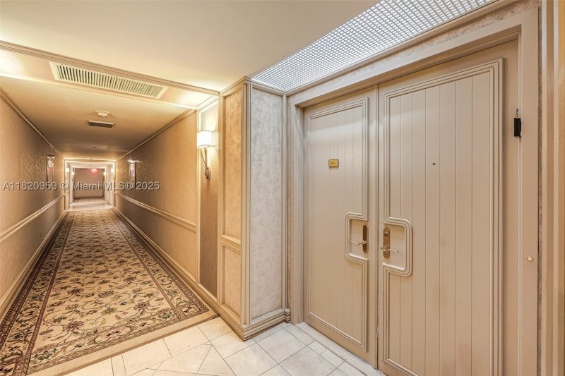 Condo for sale at Hamptons West 1412