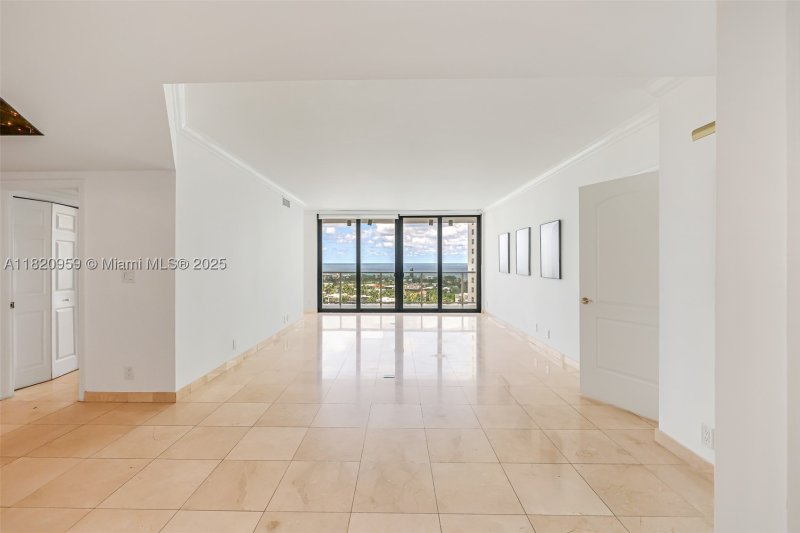 Condo for sale at Hamptons West 1412
