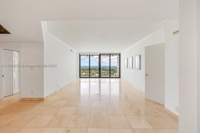 Comprar apartamento en Hamptons West 1412