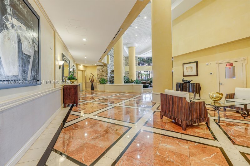 Condo for sale at Hamptons West 1412