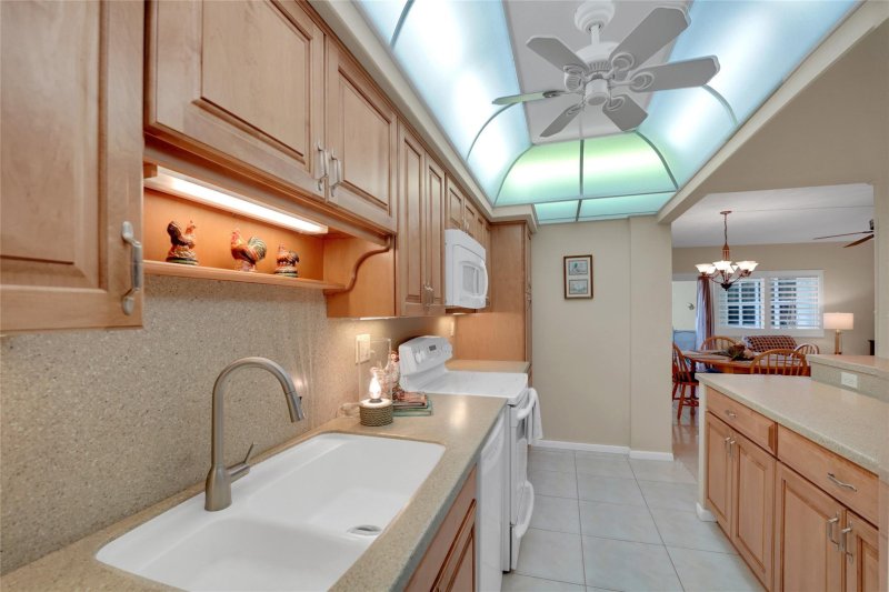 Condo for sale at Coral Ridge Towers North 319