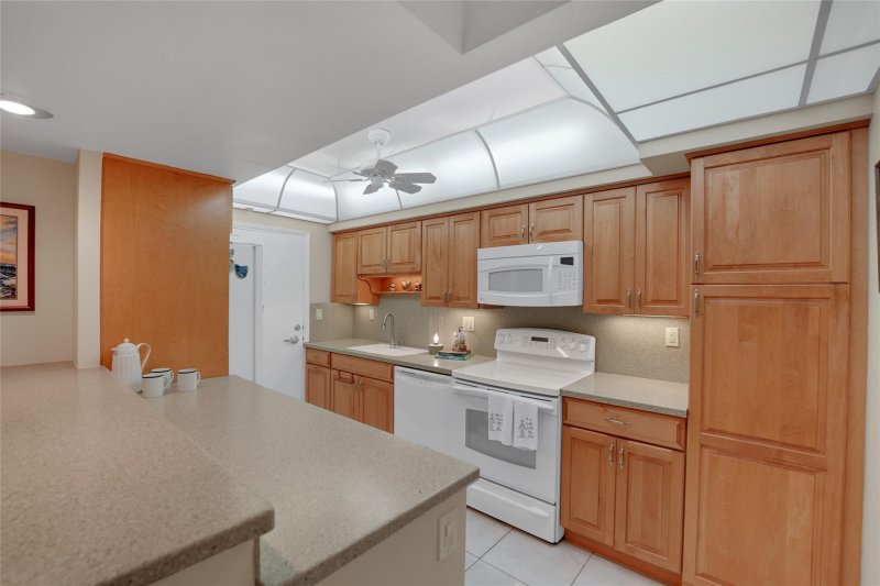 Condo for sale at Coral Ridge Towers North 319