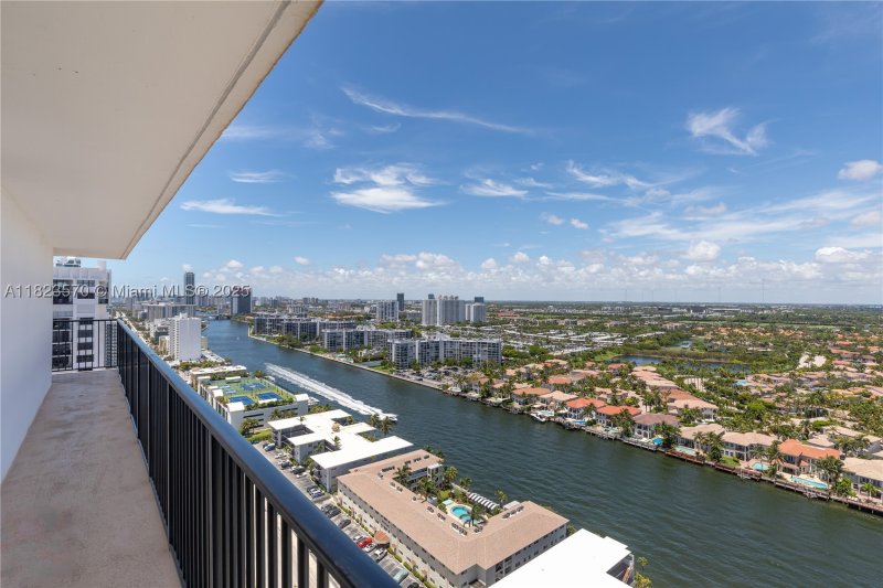 Condo for sale at Grenoble at Quadomain 2707