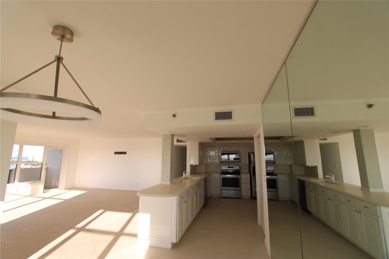 Condo for sale at The Tower at Port Royale 2007