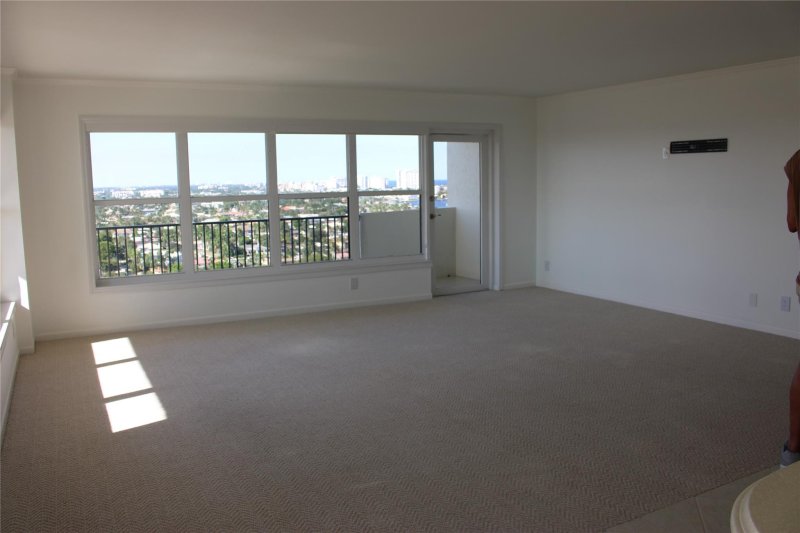 Condo for sale at The Tower at Port Royale 2007