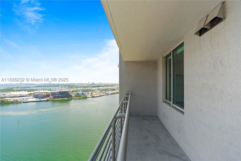 Comprar apartamento en One Miami West Tower 3410