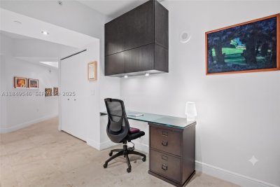 Comprar apartamento no Turnberry Village South 212