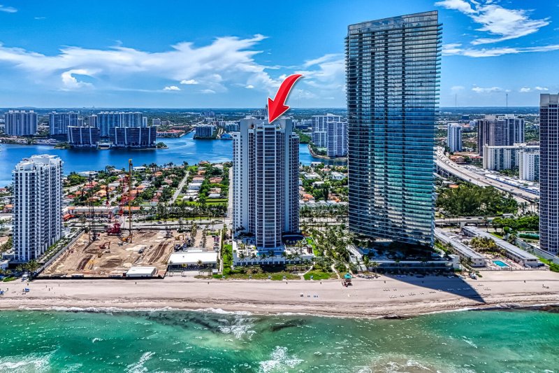 Comprar apartamento no Ocean Three 506