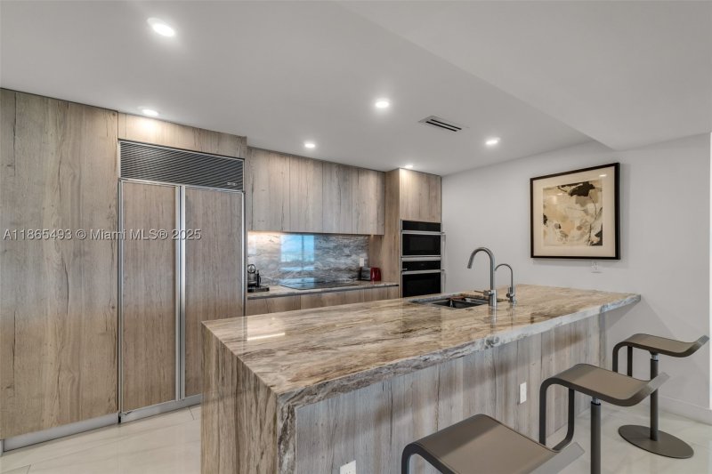 Condo for sale at 1500 Ocean Drive 1003