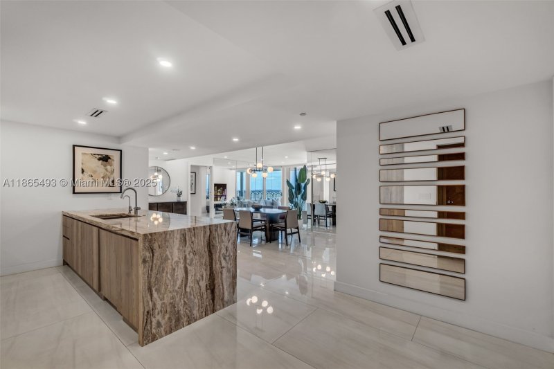 Condo for sale at 1500 Ocean Drive 1003