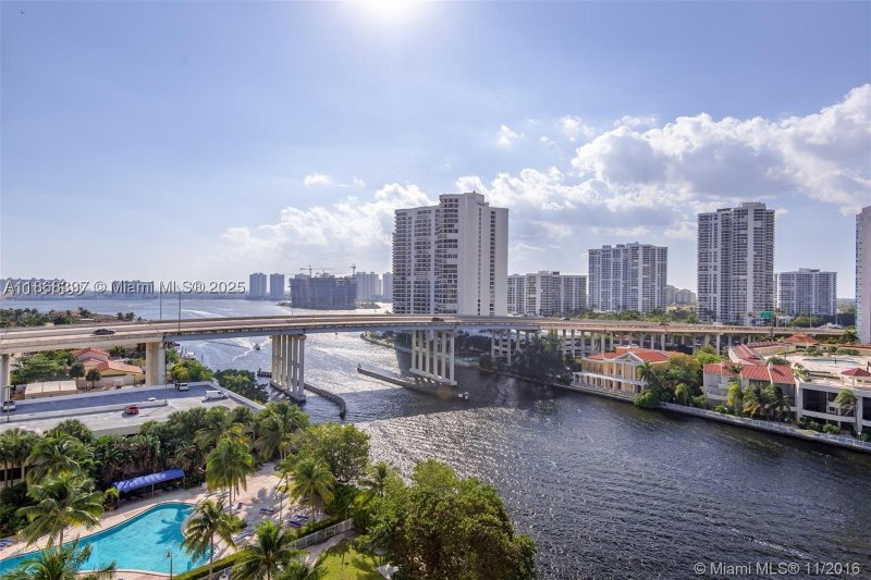 Apartment for rent at Ocean View 1121