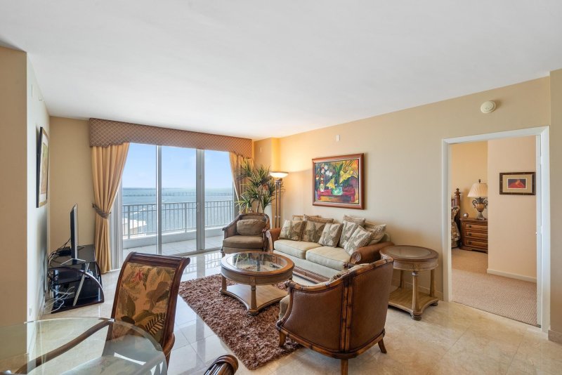 Condo for sale at Courts Brickell Key 2903