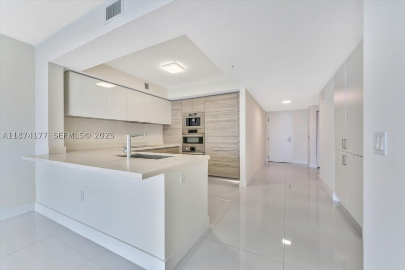 Condo for sale at Arlen House 4-803