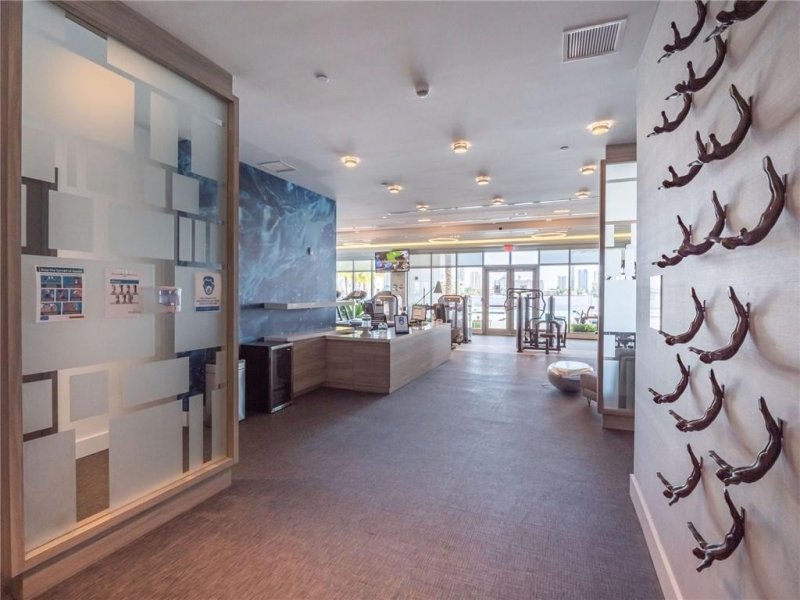 Condo for sale at Marina Palms Yacht Club 2105 + 1 BOA