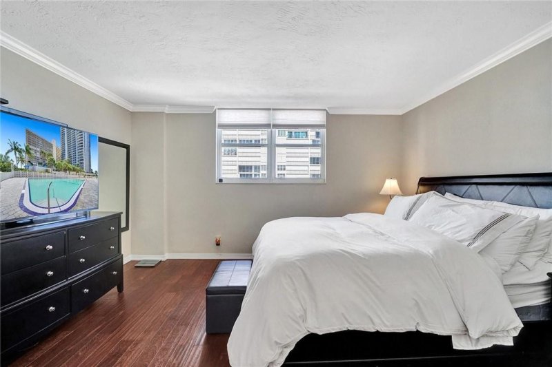 Condo for sale at Galt Towers 9r