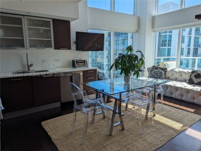 Aluguel de apartamento no Brickell on the River South 2302