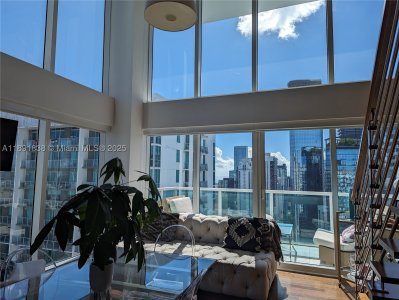 Aluguel de apartamento no Brickell on the River South 2302