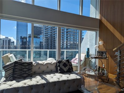 Aluguel de apartamento no Brickell on the River South 2302