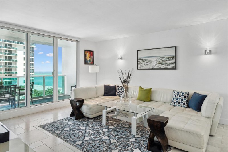 Comprar apartamento en Roney Palace 1015