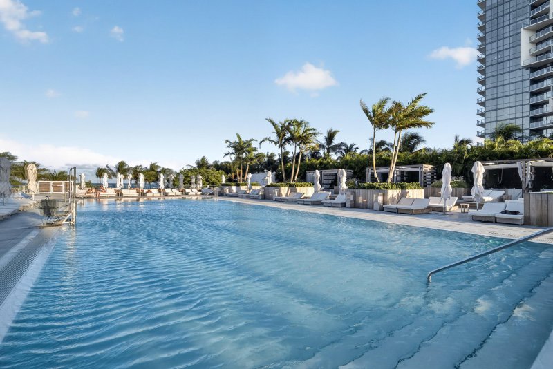 Comprar apartamento en Roney Palace 1015