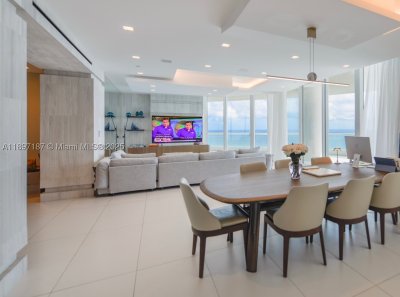 Comprar apartamento no Turnberry Ocean Colony 3204