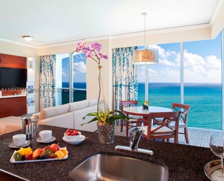 Condo for sale at Trump International Sonesta Beach Resort 1409