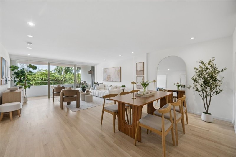 Condo for sale at Commodore Club West 302