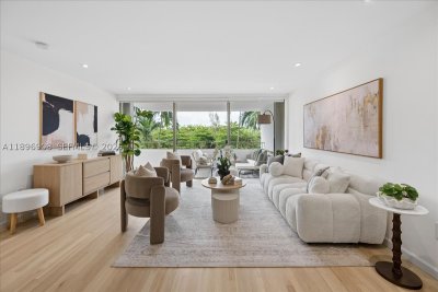Comprar apartamento en Commodore Club West 302