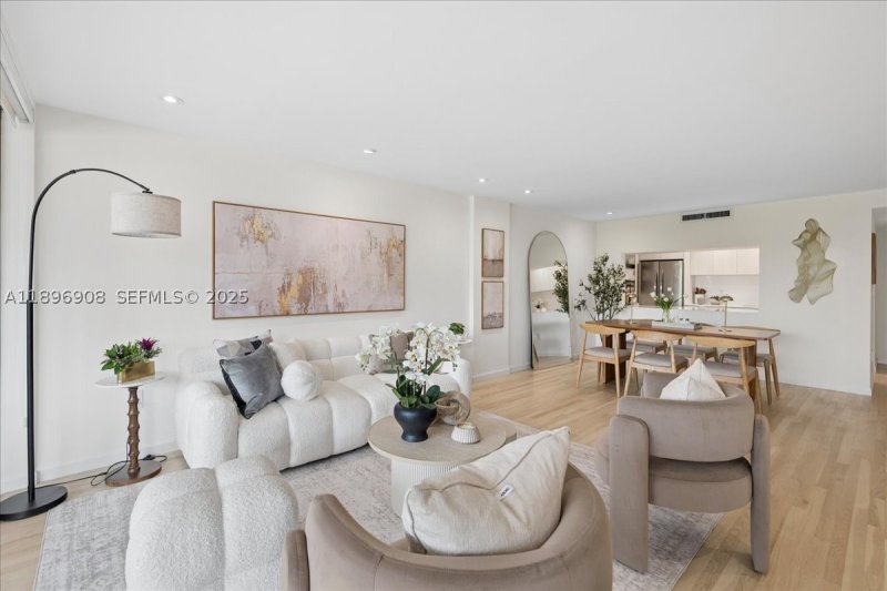 Condo for sale at Commodore Club West 302