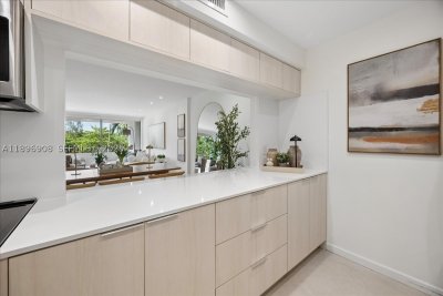 Comprar apartamento en Commodore Club West 302
